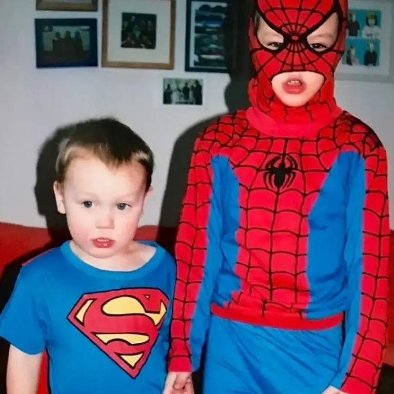 Childhood picture of Larsson with his brother, Vilgot