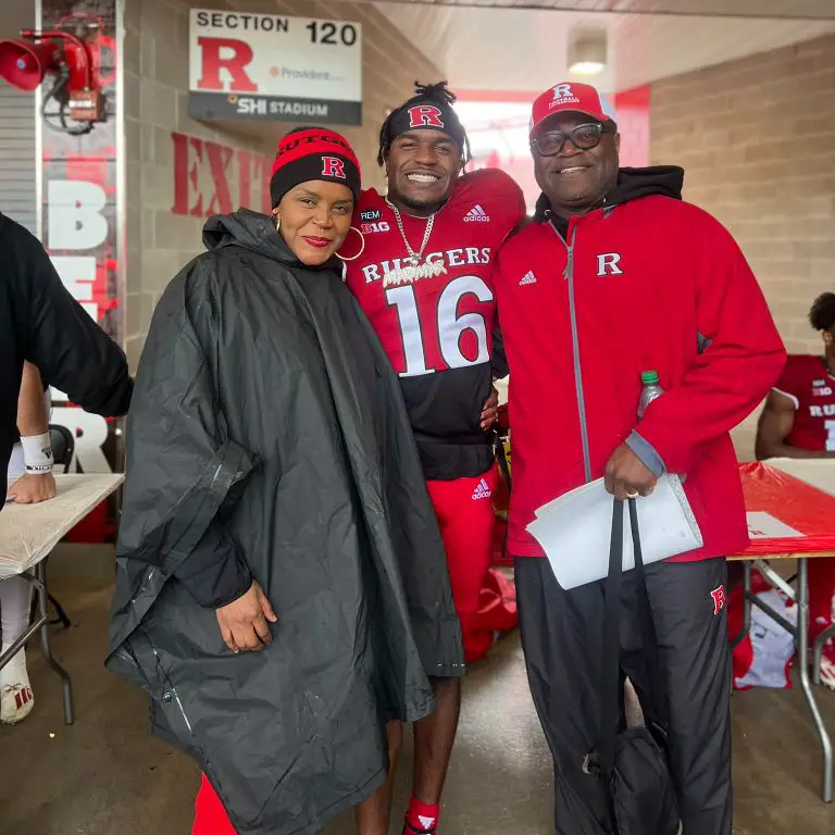 Max Melton with his parents, Gary Sr. and Vicky