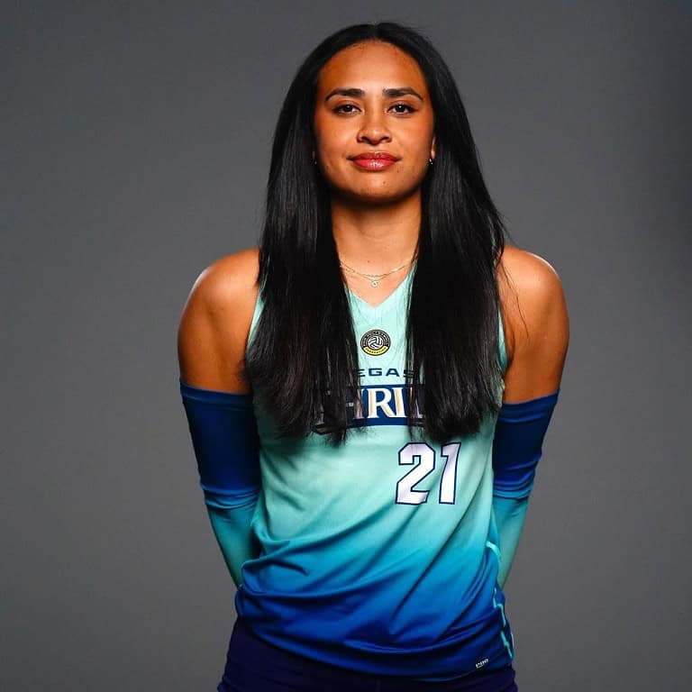 Image of volleyball player Ainise Havili.