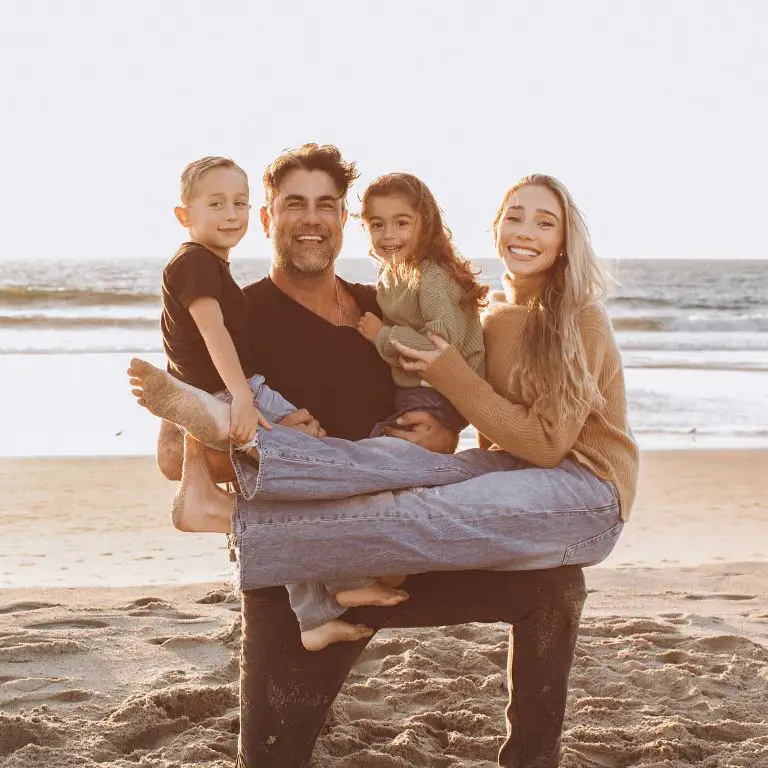 Aurora Culpo with her two kids and ex-husband, Mikey