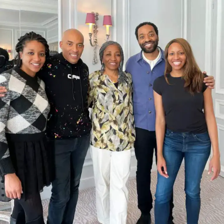 Chiwetel Ejiofor With His mother and siblings enjoying quality family time.