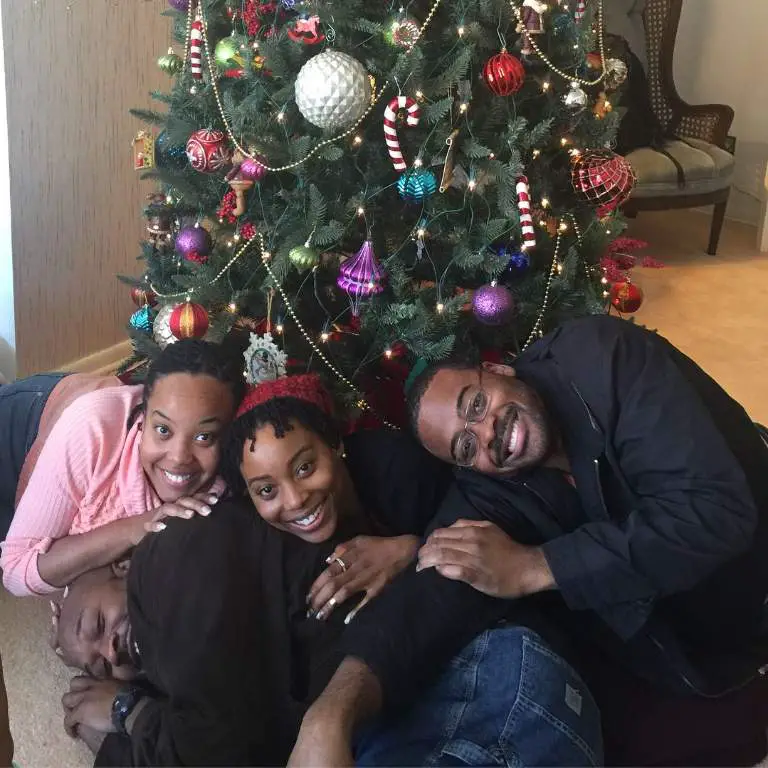 Erica Ash with her siblings celebrating Christmas together after five years.