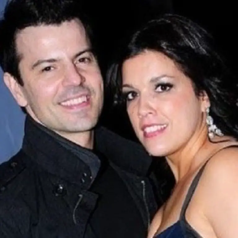 Jordan Knight Wife in a party