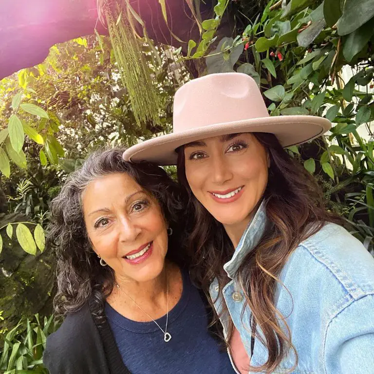 Rachael Markarian with her mother Robin