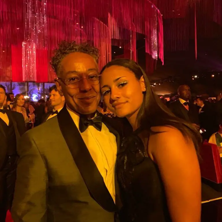 Giancarlo with his youngest daughter Syrlucia in the red carpet.