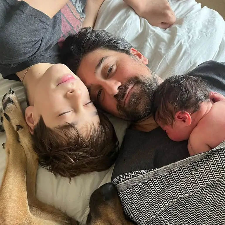 Carmel Amit has a son.