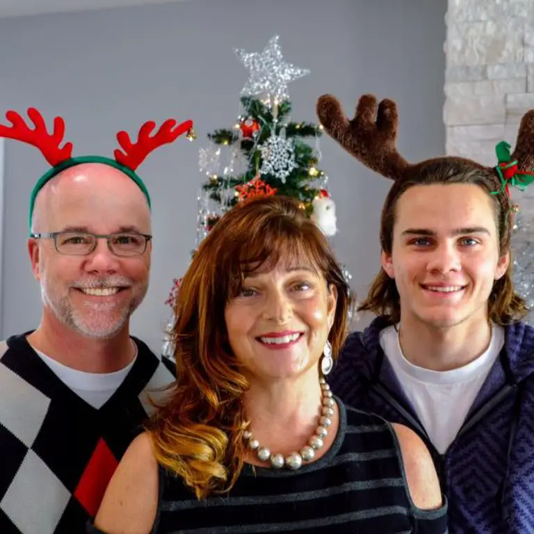 Alex Neustaedter's Family Picture From His Mother's Facebook