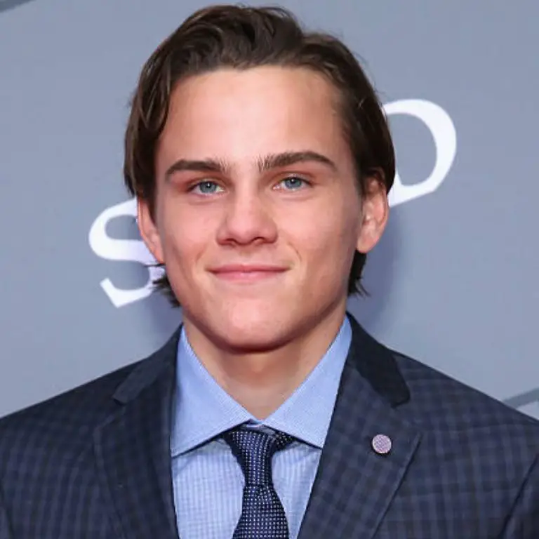 Actor Alex Neustaedter