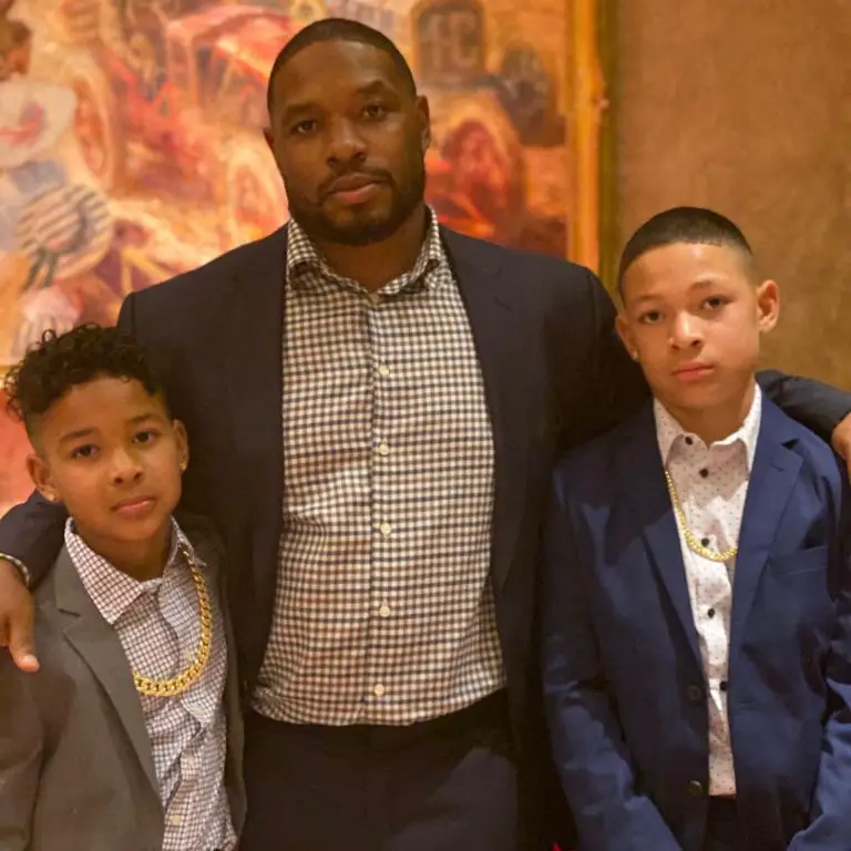 Maurice Jones-Drew With His Sons Duece and Madden 