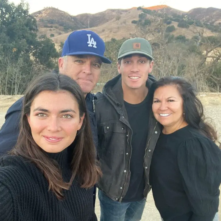 Rosen's ex-girlfriend, Zana Muno, with her parents and brother