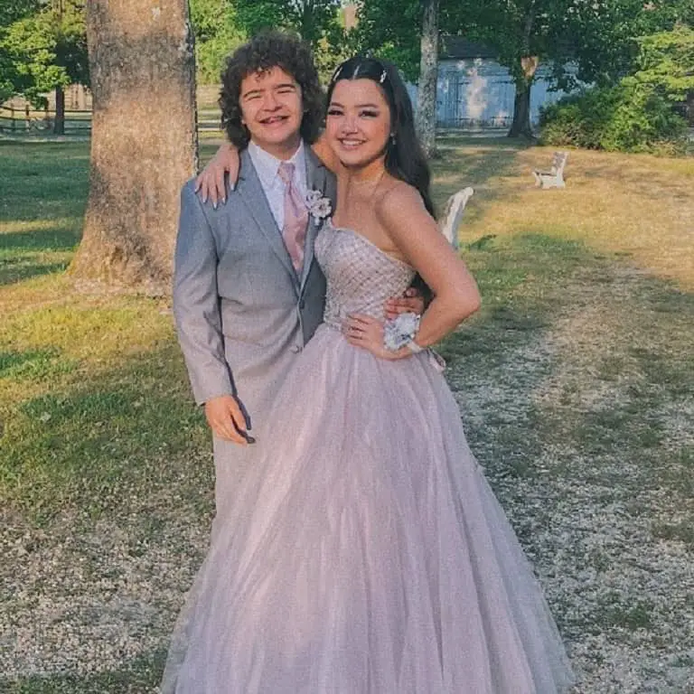 Elizabeth Yu with her boyfriend Gaten.