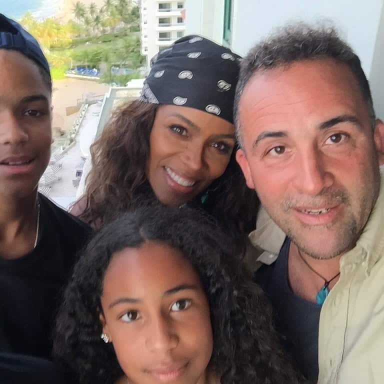 Toni Yates shared a photo with her husband and kids