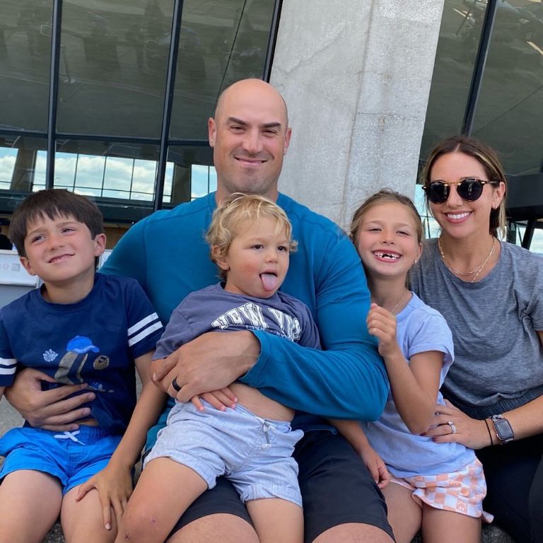 Mike Kafka with his wife Alli and three kids, enjoying their Holiday in Florida.