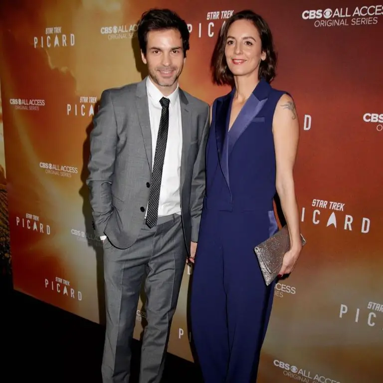 Santiago Cabrera married his wife Anna Marcea in 2003.