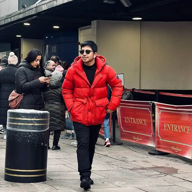 Prakash Saput at London.