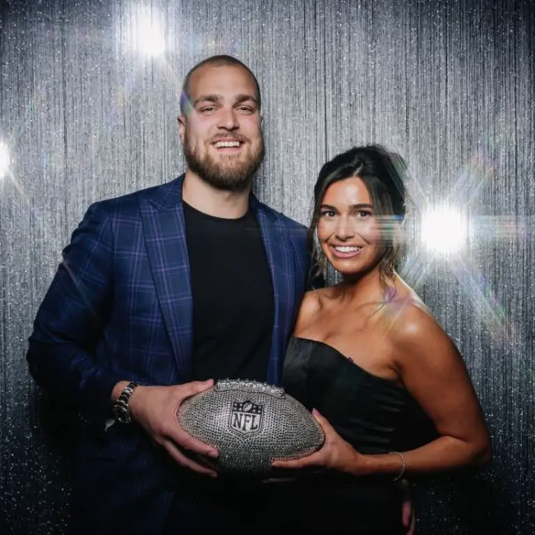 Pat Freiermuth wih his partner Jillian after he signed with the Steelers. 