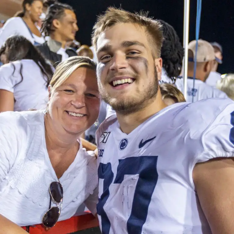 Pat Freiermuth with his mom Dianna Freiermuth after a win in his home stadium.