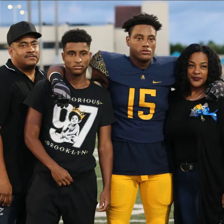 Nik with his brother Gerrard Bonitto and parents, Vincent Bonitto and Sandra Penn.